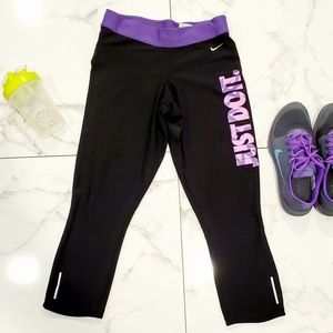 Cropped Purple Nike Stretchy Exercise Pants